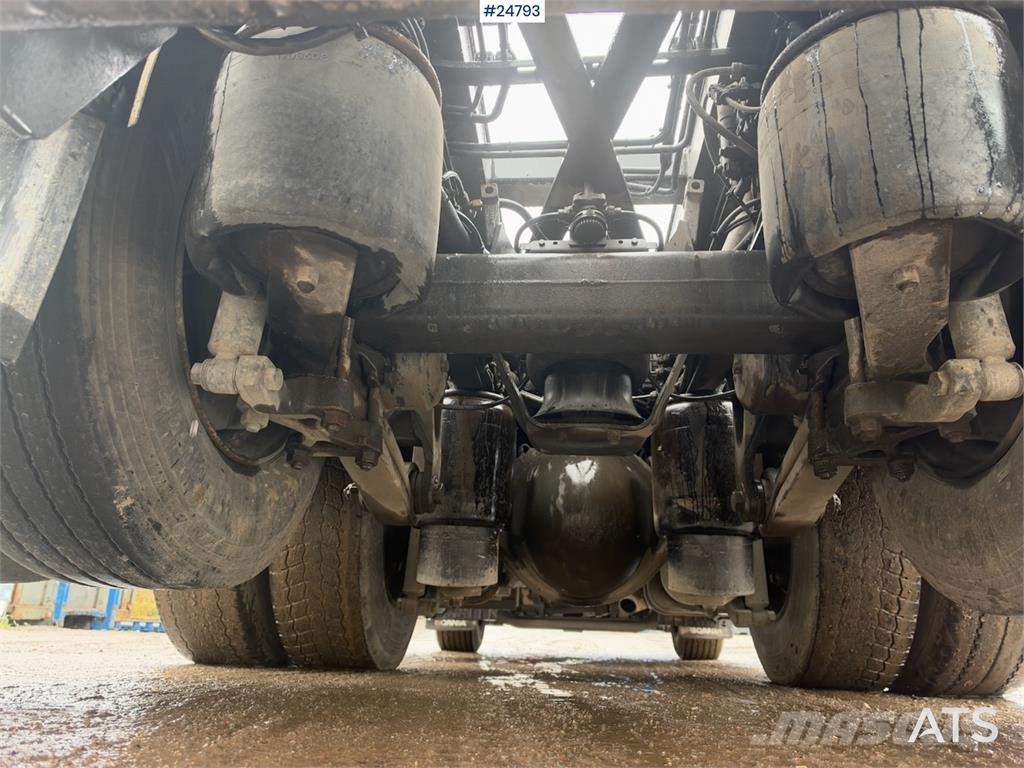 Scania R580 6x2 Hookloader – NTM bodywork アームロール