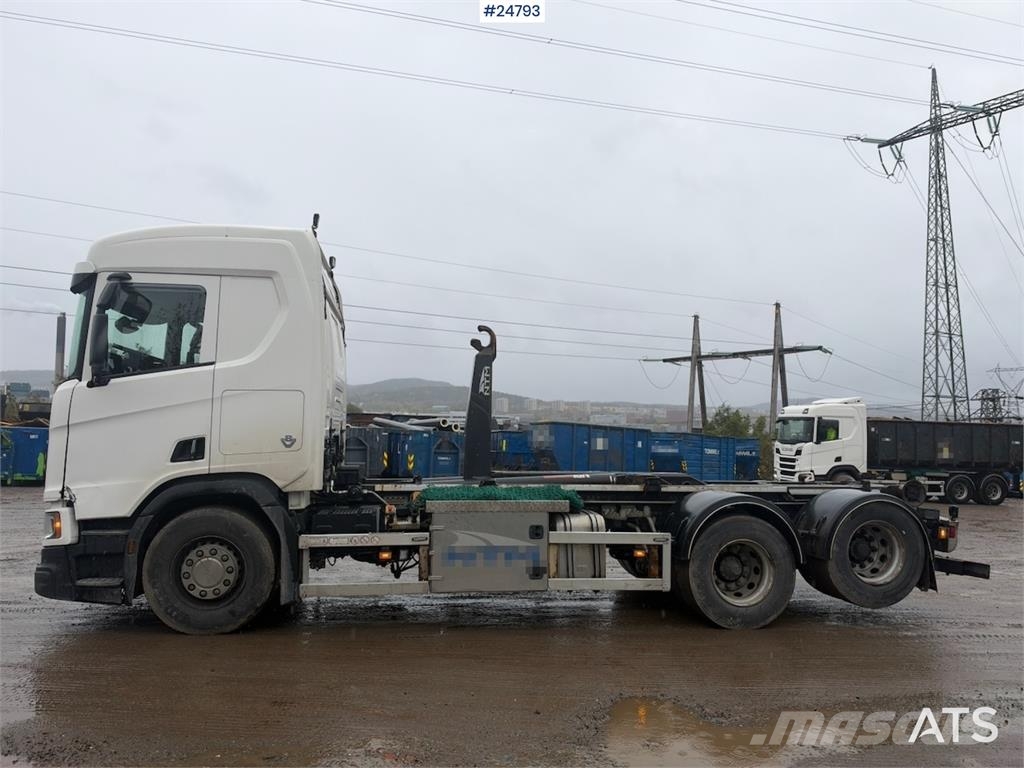 Scania R580 6x2 Hookloader – NTM bodywork アームロール