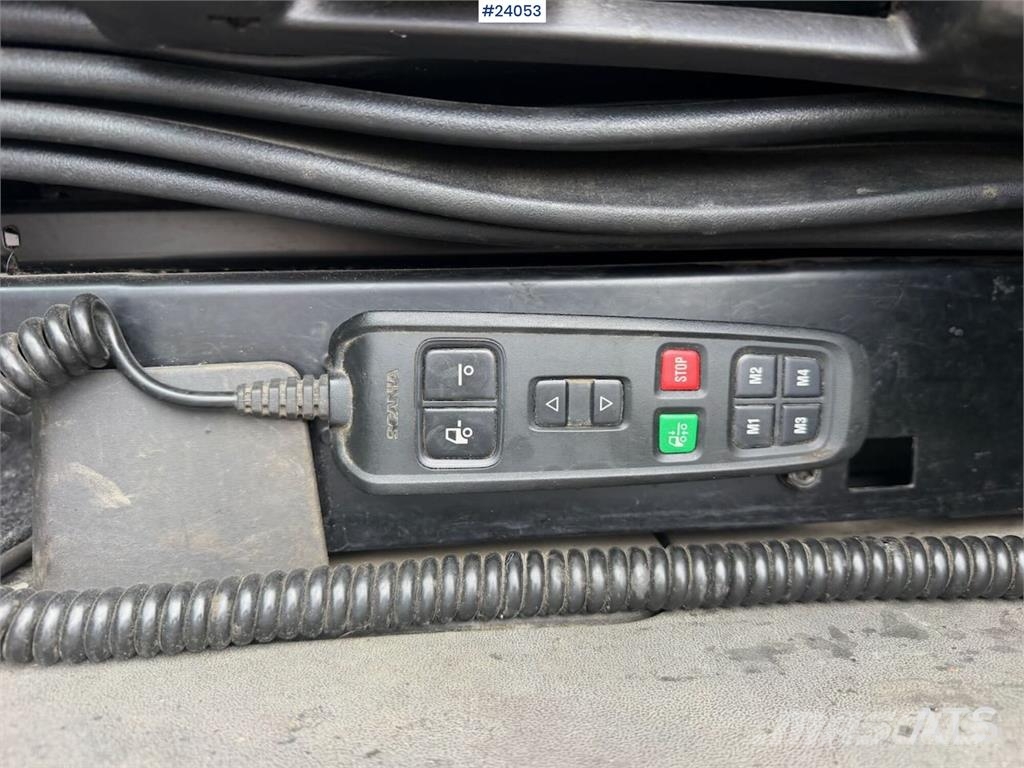 Scania R580 6x2 tractor unit w/ tipping hydraulics and ne Vetopöytäautot