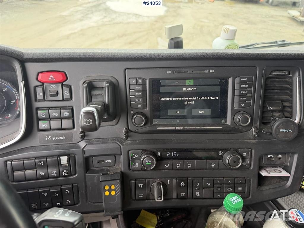 Scania R580 6x2 tractor unit w/ tipping hydraulics and ne Vetopöytäautot