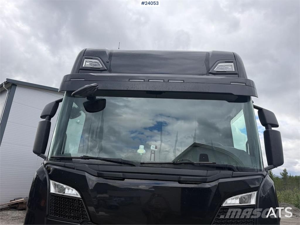 Scania R580 6x2 tractor unit w/ tipping hydraulics and ne Vetopöytäautot