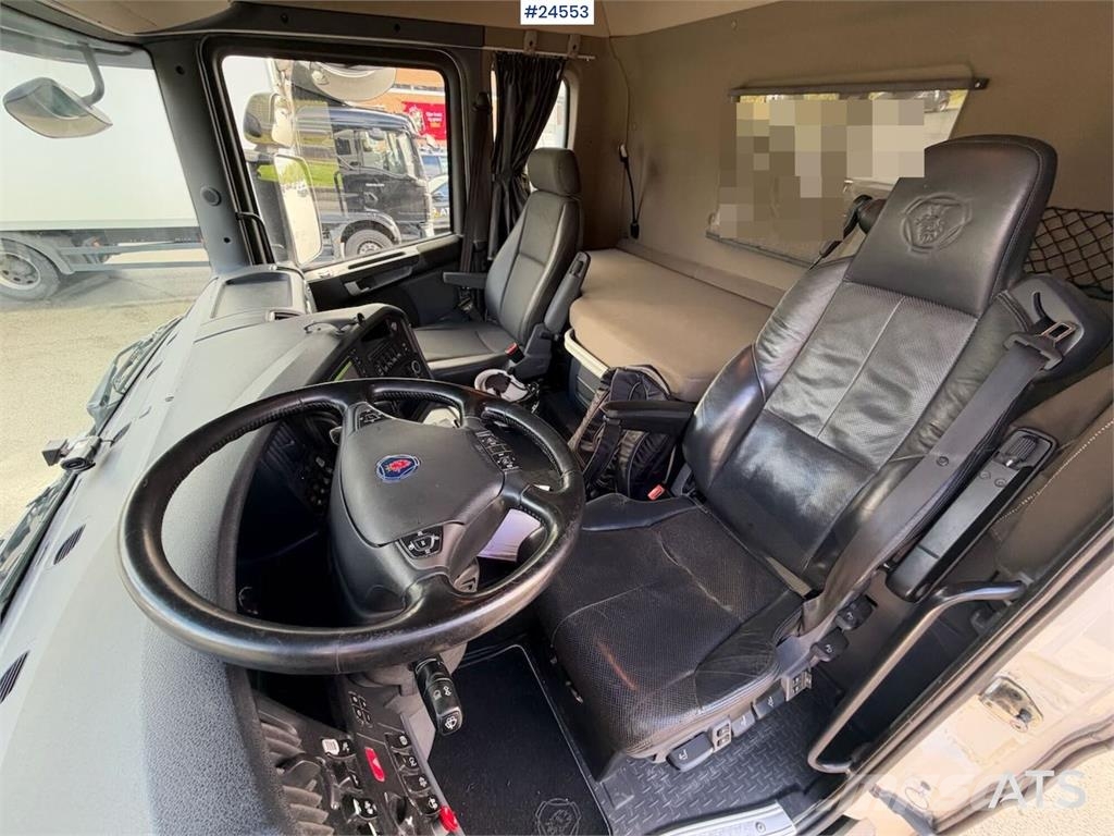 Scania R580 6x4 Tipper truck - 302,000 km Camion benne