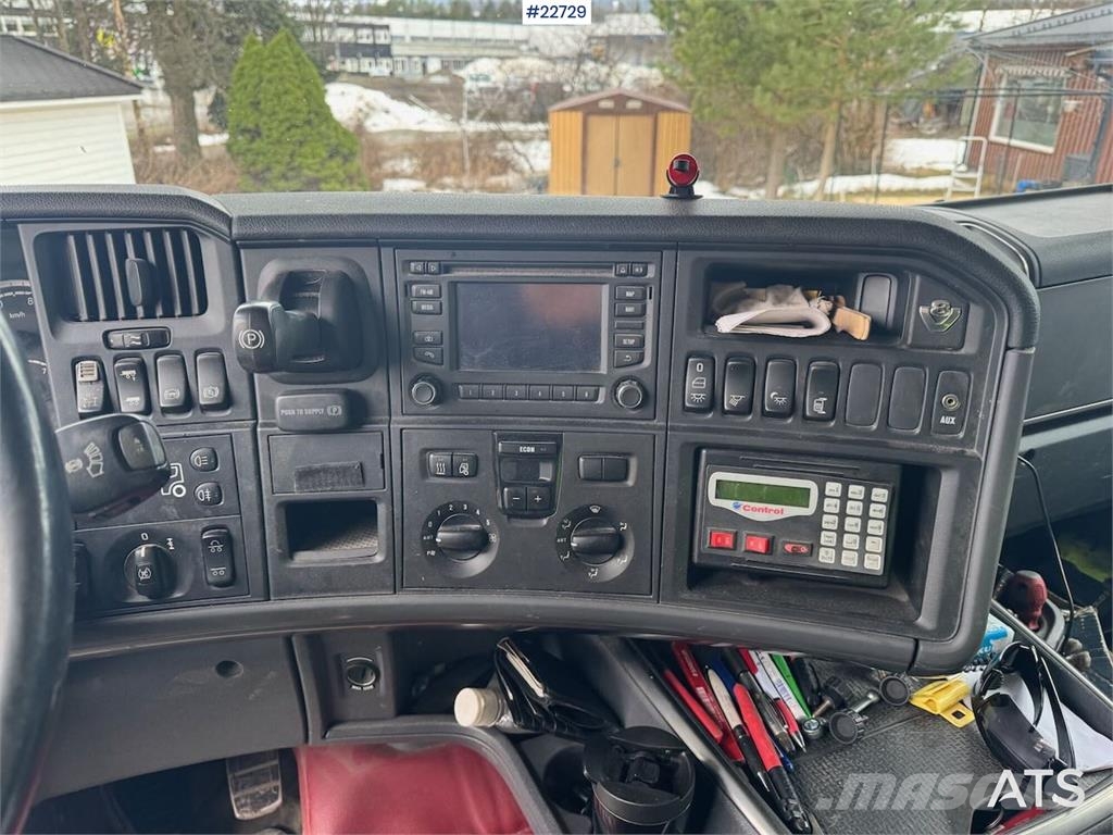 Scania R580 8x2 crane truck – 80 t/m Fassi crane with jib Kraanaga veokid