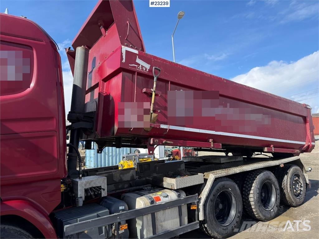 Scania R580 8x4 combi truck w/ new retarder, turntable an Camiones bañeras basculantes o volquetes