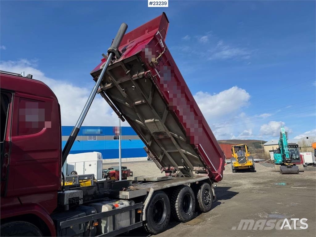 Scania R580 8x4 combi truck w/ new retarder, turntable an Camiones bañeras basculantes o volquetes