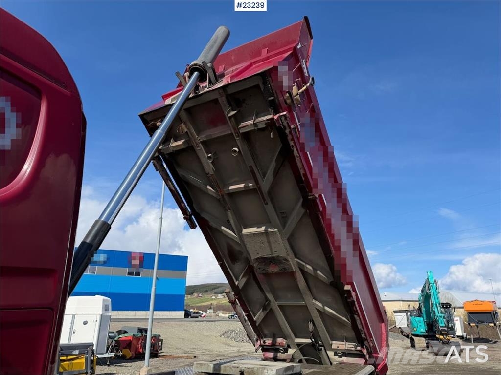 Scania R580 8x4 combi truck w/ new retarder, turntable an Camiones bañeras basculantes o volquetes