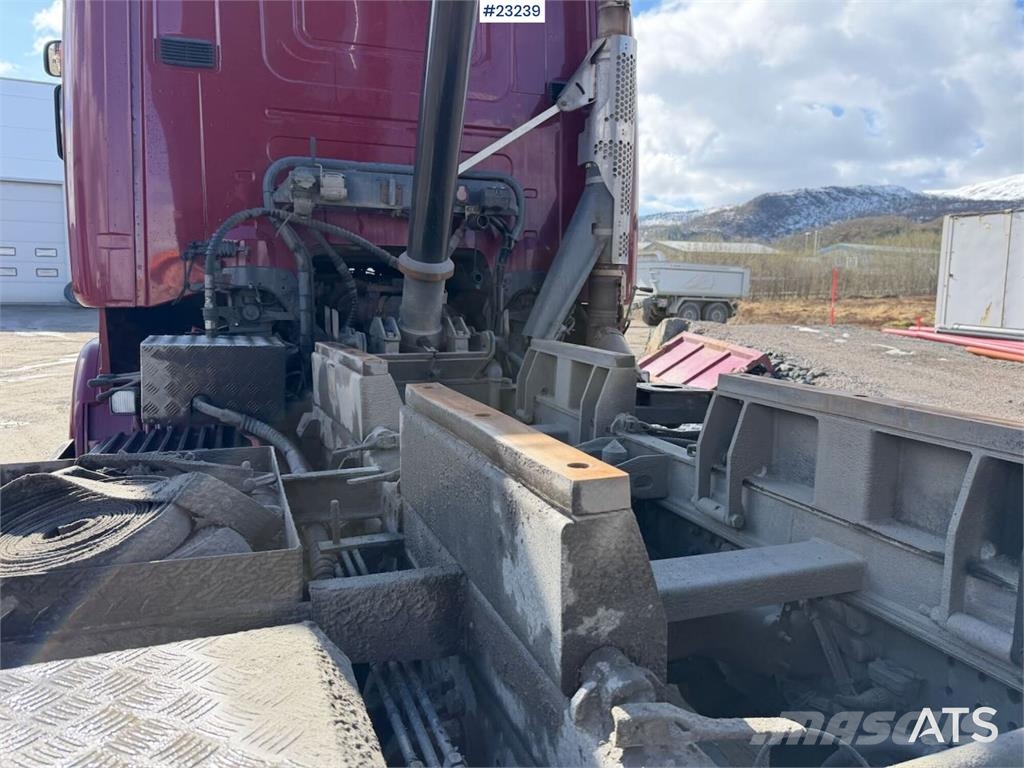 Scania R580 8x4 combi truck w/ new retarder, turntable an Camiones bañeras basculantes o volquetes