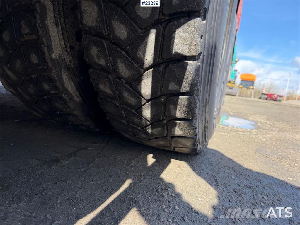 Scania R580 8x4 combi truck w/ new retarder, turntable an Camiones bañeras basculantes o volquetes