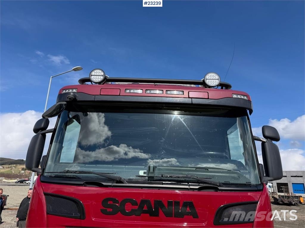 Scania R580 8x4 combi truck w/ new retarder, turntable an Camiones bañeras basculantes o volquetes