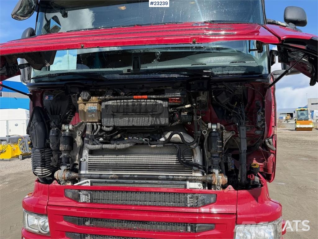 Scania R580 8x4 combi truck w/ new retarder, turntable an Camiones bañeras basculantes o volquetes