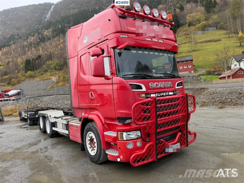 Scania R580 Hooklift truck with 20-tonne hooklift system Rol kiper kamioni sa kukom za podizanje tereta
