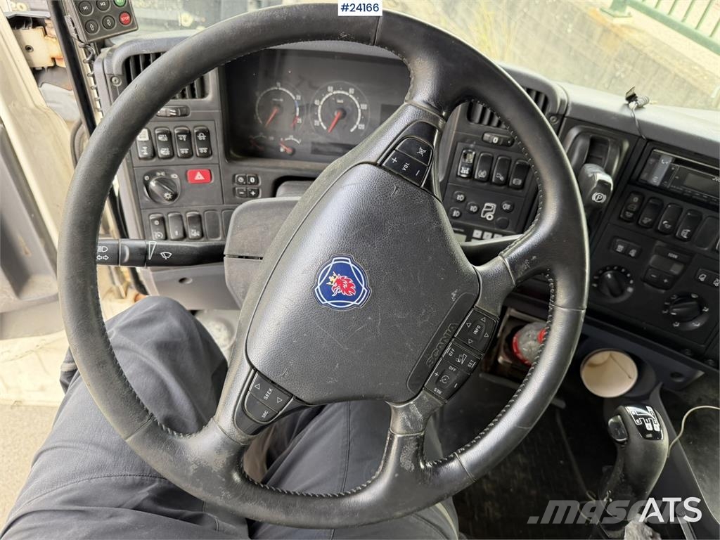 Scania R580 tanker truck repair object with a 3-compartme Camiones cisterna
