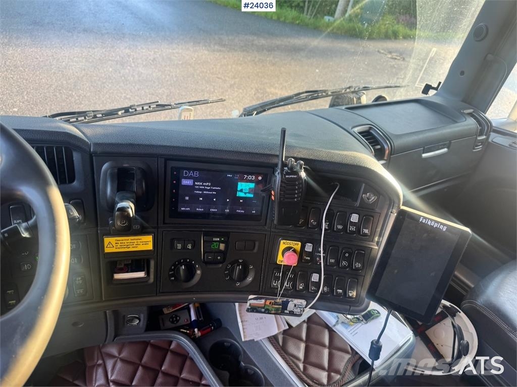 Scania R580 Tipper Truck with Snow Plow Equipment – Euro Camiones bañeras basculantes o volquetes