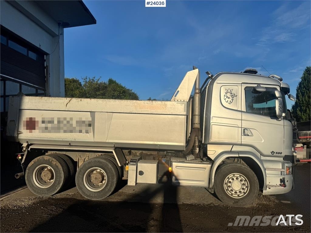 Scania R580 Tipper Truck with Snow Plow Equipment – Euro Camiones bañeras basculantes o volquetes