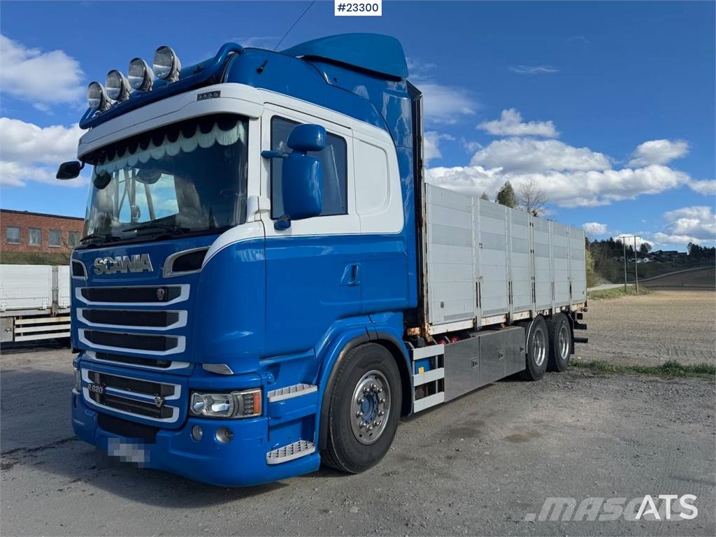 Scania R620 6x4 Planbil Camiones de cama baja