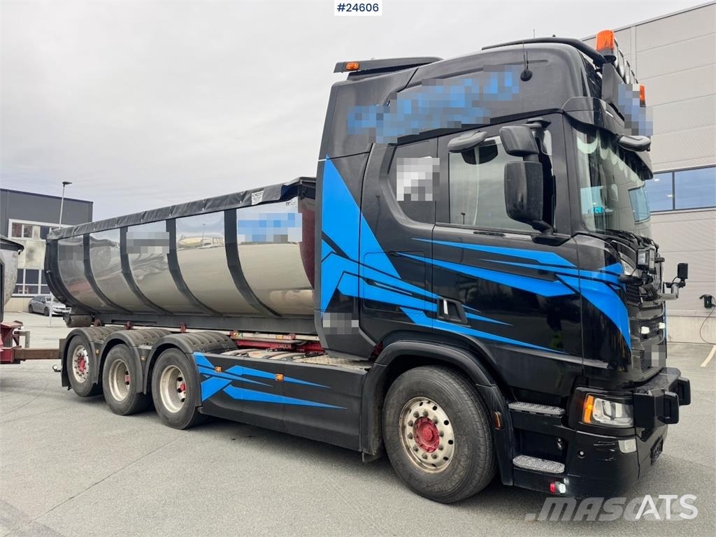 Scania R650 Tridem Hooklift Truck – Equipped for Snow Plo Rol kiper kamioni sa kukom za podizanje tereta