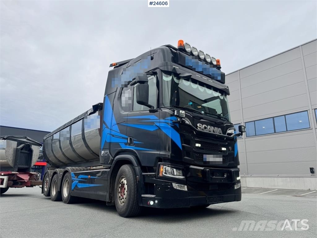 Scania R650 Tridem Hooklift Truck – Equipped for Snow Plo Rol kiper kamioni sa kukom za podizanje tereta