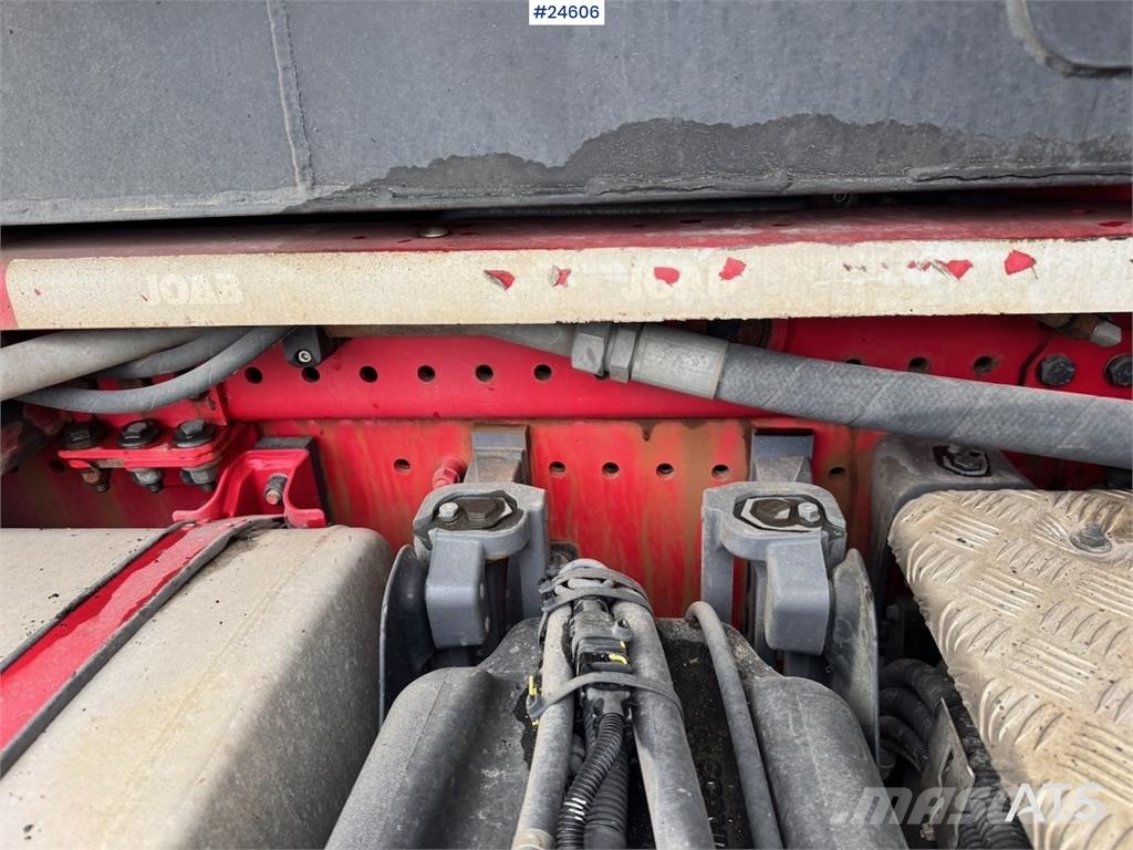 Scania R650 Tridem Hooklift Truck – Equipped for Snow Plo Rol kiper kamioni sa kukom za podizanje tereta