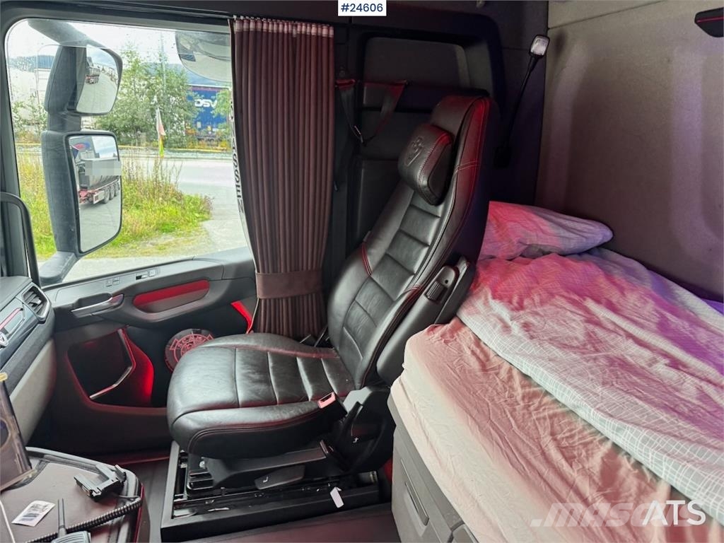 Scania R650 Tridem Hooklift Truck – Equipped for Snow Plo Rol kiper kamioni sa kukom za podizanje tereta