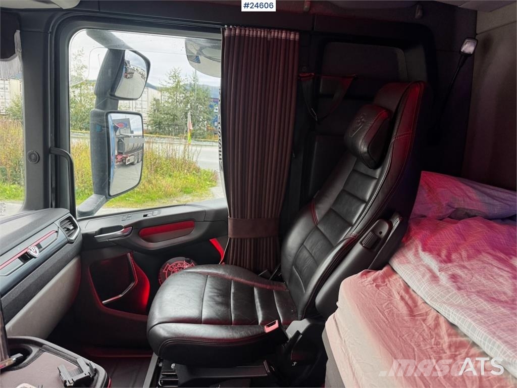 Scania R650 Tridem Hooklift Truck – Equipped for Snow Plo Rol kiper kamioni sa kukom za podizanje tereta