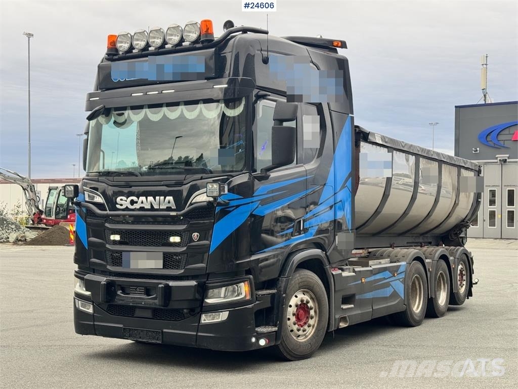 Scania R650 Tridem Hooklift Truck – Equipped for Snow Plo Rol kiper kamioni sa kukom za podizanje tereta