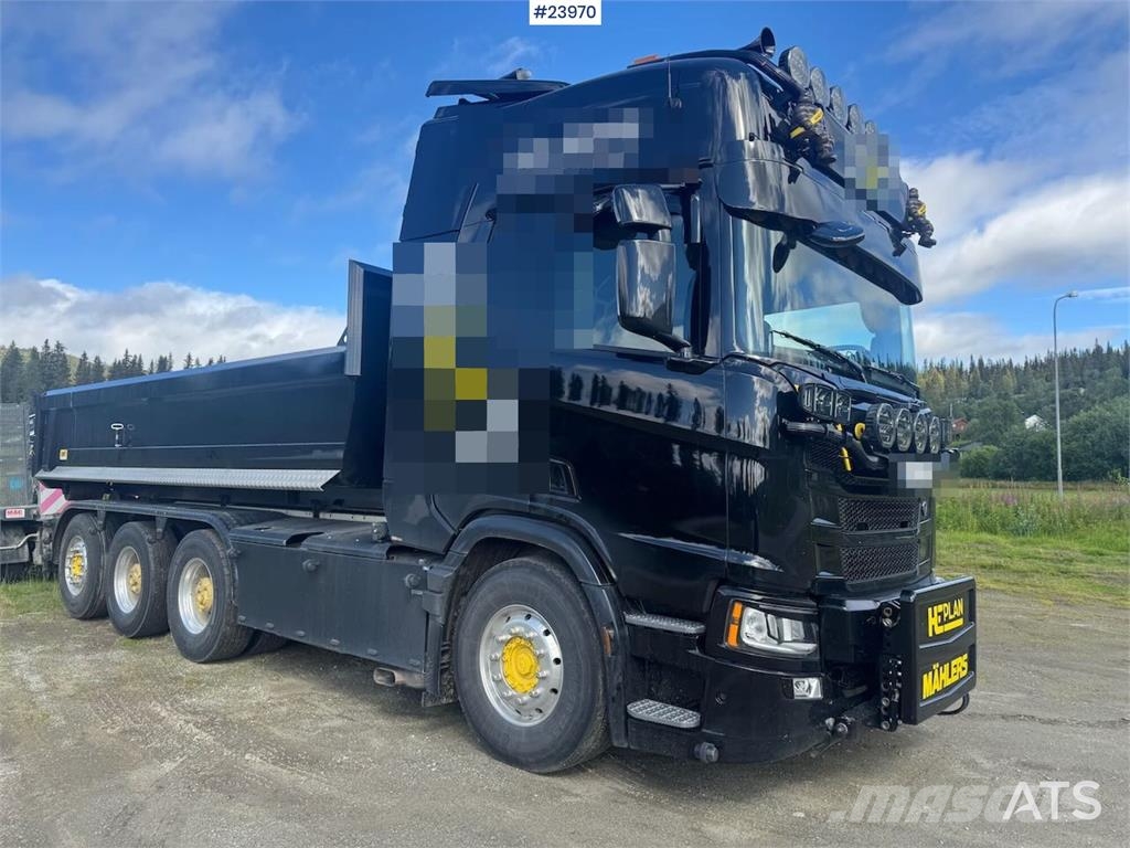 Scania R660 Tridem Hooklift Truck with Snow Plough Equipm Horgos rakodó teherautók