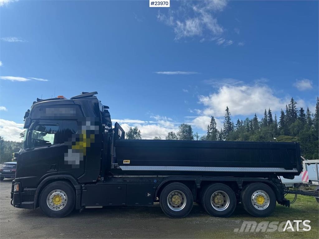 Scania R660 Tridem Hooklift Truck with Snow Plough Equipm Horgos rakodó teherautók
