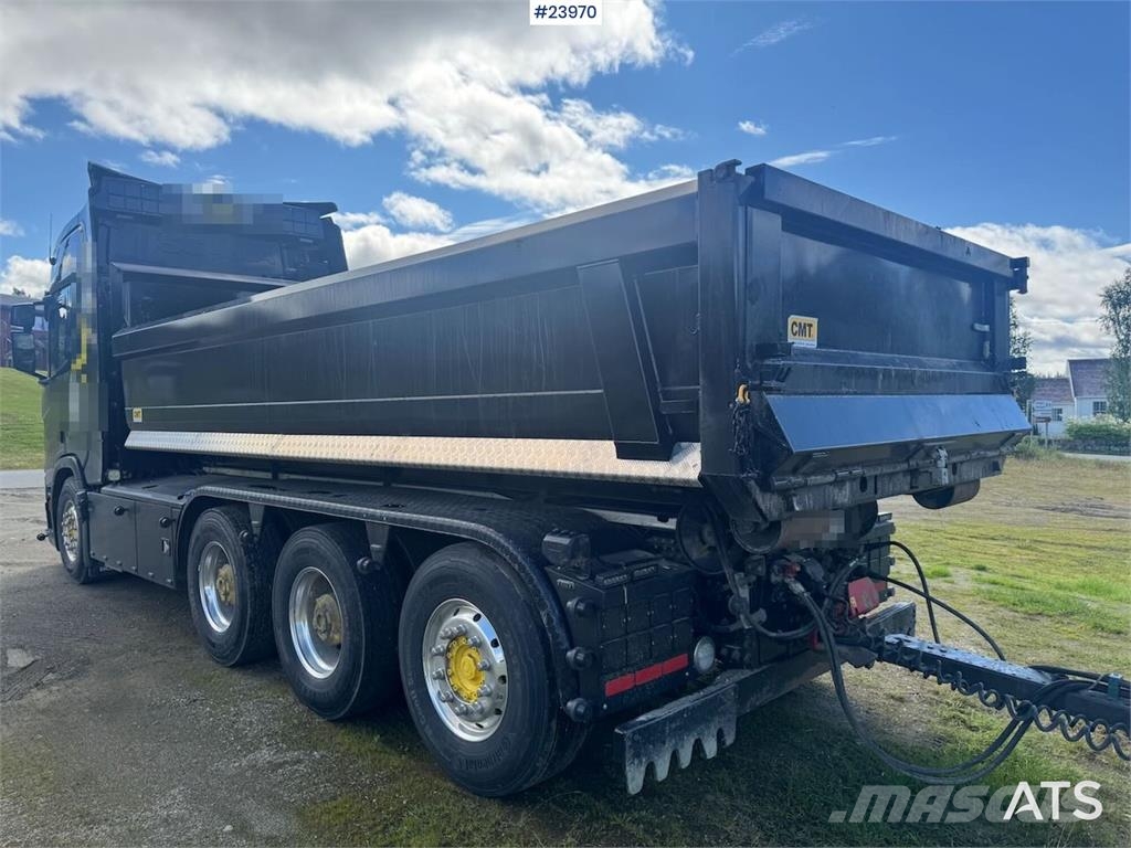 Scania R660 Tridem Hooklift Truck with Snow Plough Equipm Horgos rakodó teherautók