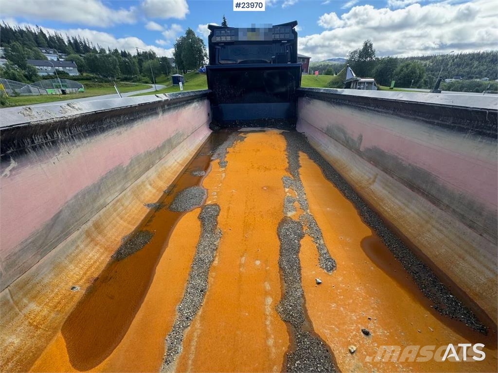 Scania R660 Tridem Hooklift Truck with Snow Plough Equipm Horgos rakodó teherautók