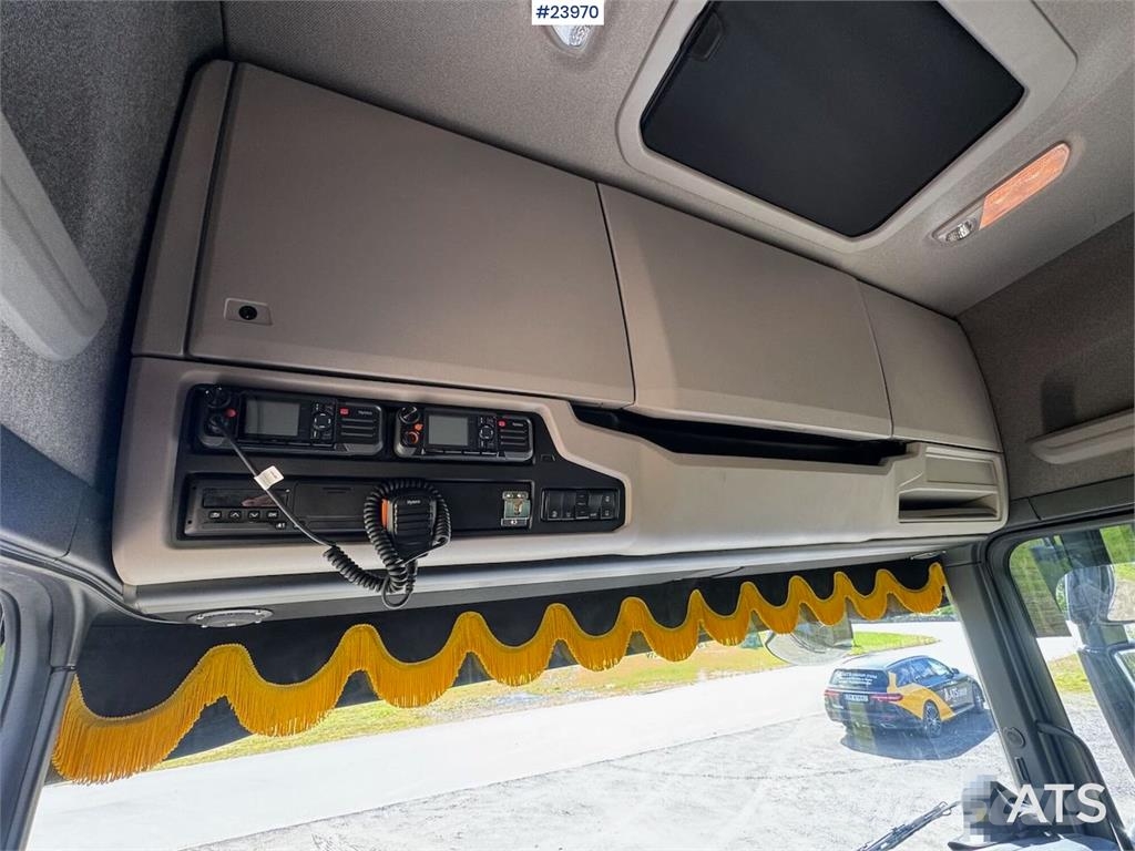 Scania R660 Tridem Hooklift Truck with Snow Plough Equipm Horgos rakodó teherautók
