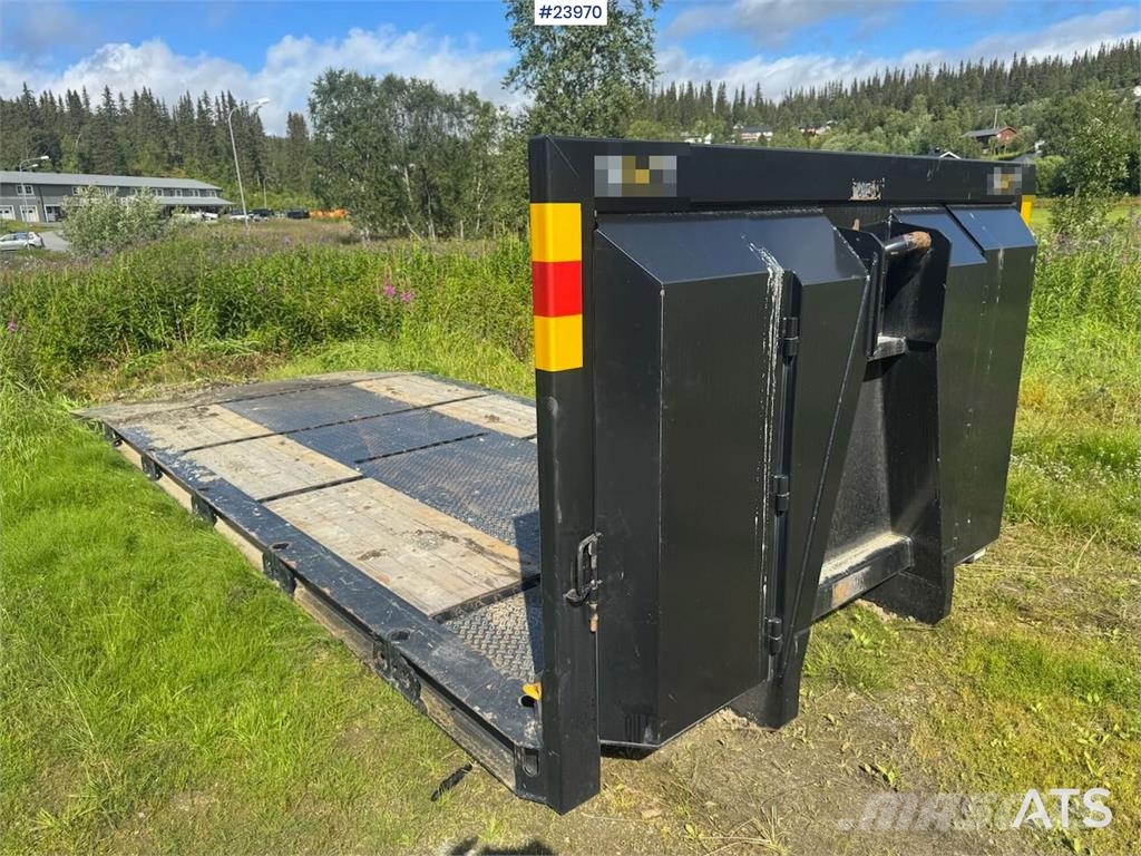 Scania R660 Tridem Hooklift Truck with Snow Plough Equipm Horgos rakodó teherautók