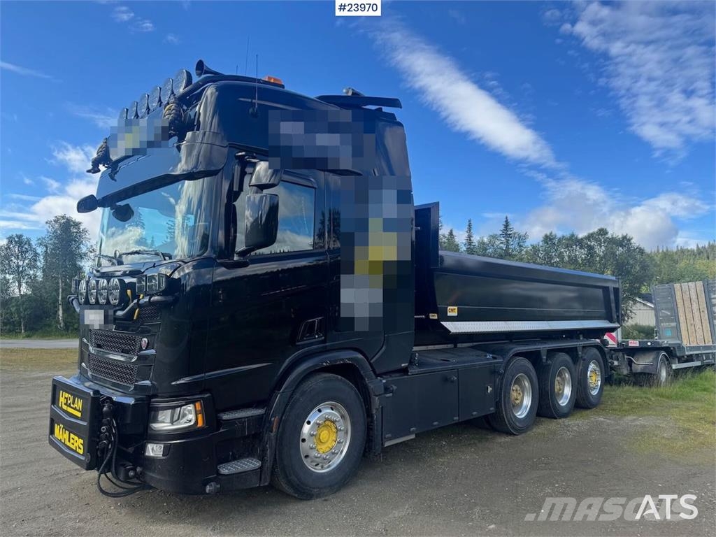 Scania R660 Tridem Hooklift Truck with Snow Plough Equipm Horgos rakodó teherautók