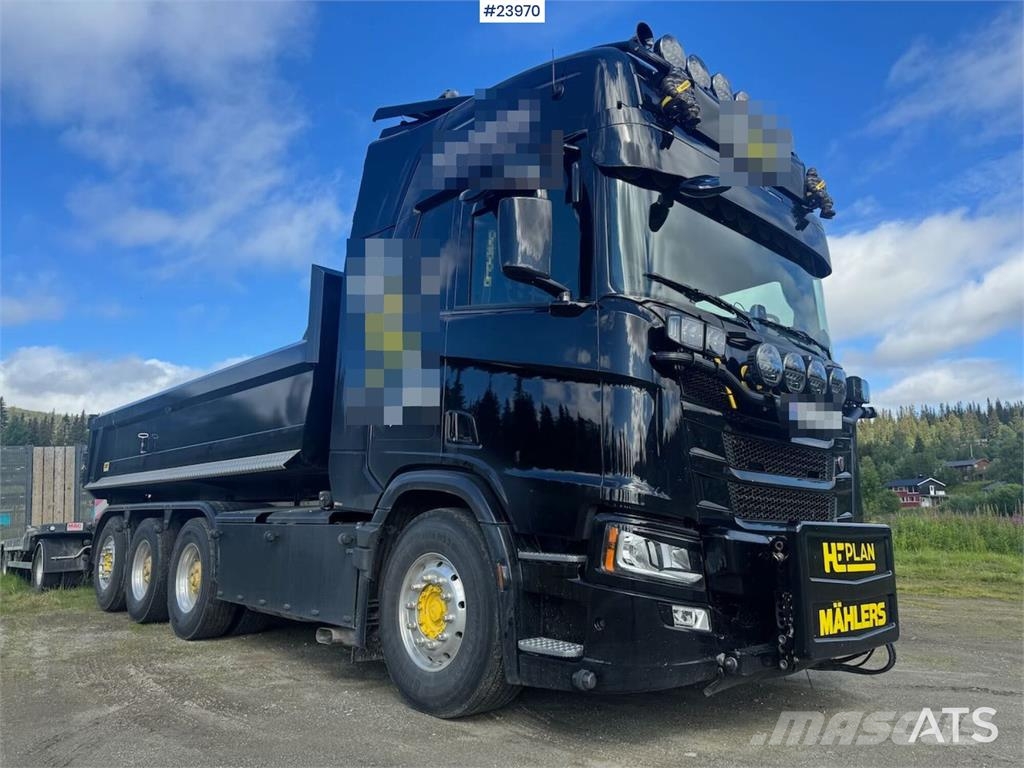 Scania R660 Tridem Hooklift Truck with Snow Plough Equipm Horgos rakodó teherautók