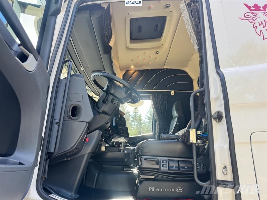 Scania R730 8x4 Tridem Hook/Crane Truck with Body and Str Camiones grúa