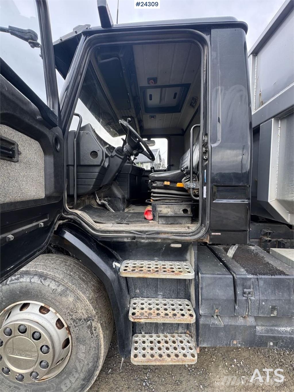 Scania T143 Cab-Over Truck – Veteran Camiones bañeras basculantes o volquetes