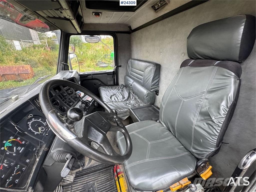 Scania T143 Cab-Over Truck – Veteran Camiones bañeras basculantes o volquetes