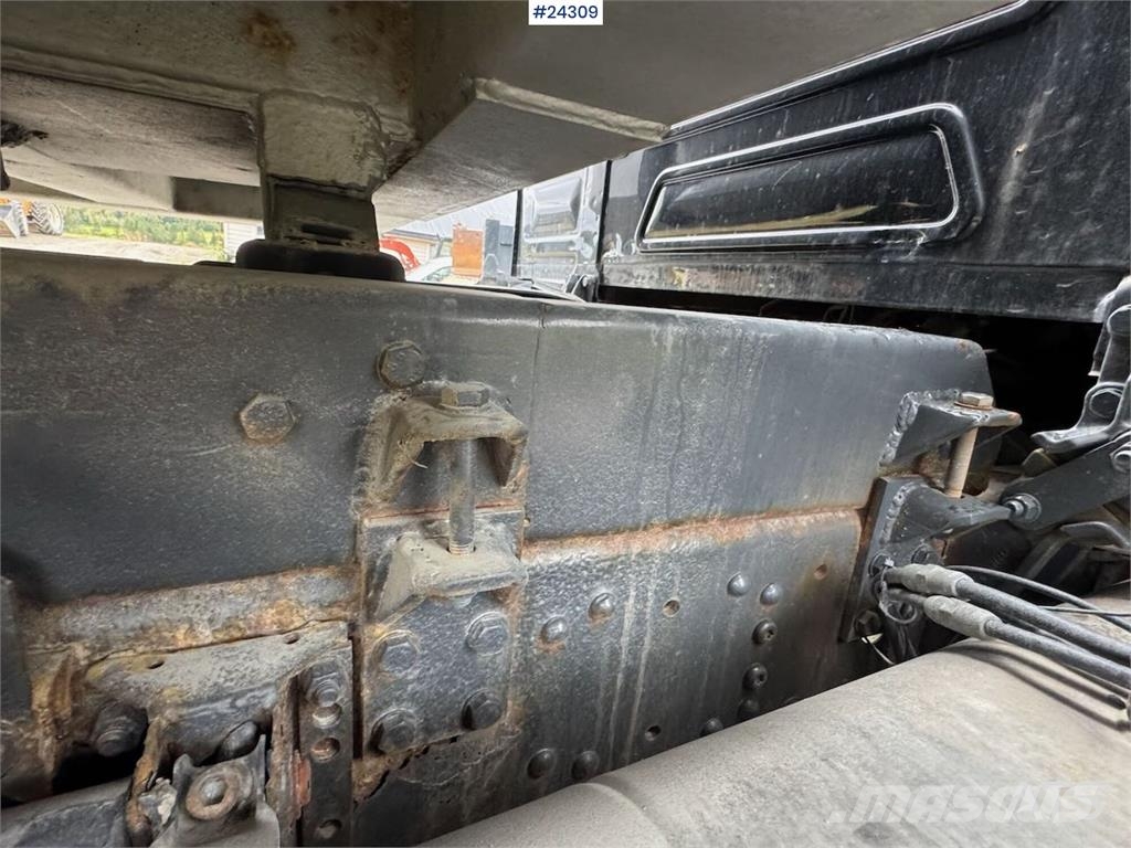 Scania T143 Cab-Over Truck – Veteran Camiones bañeras basculantes o volquetes