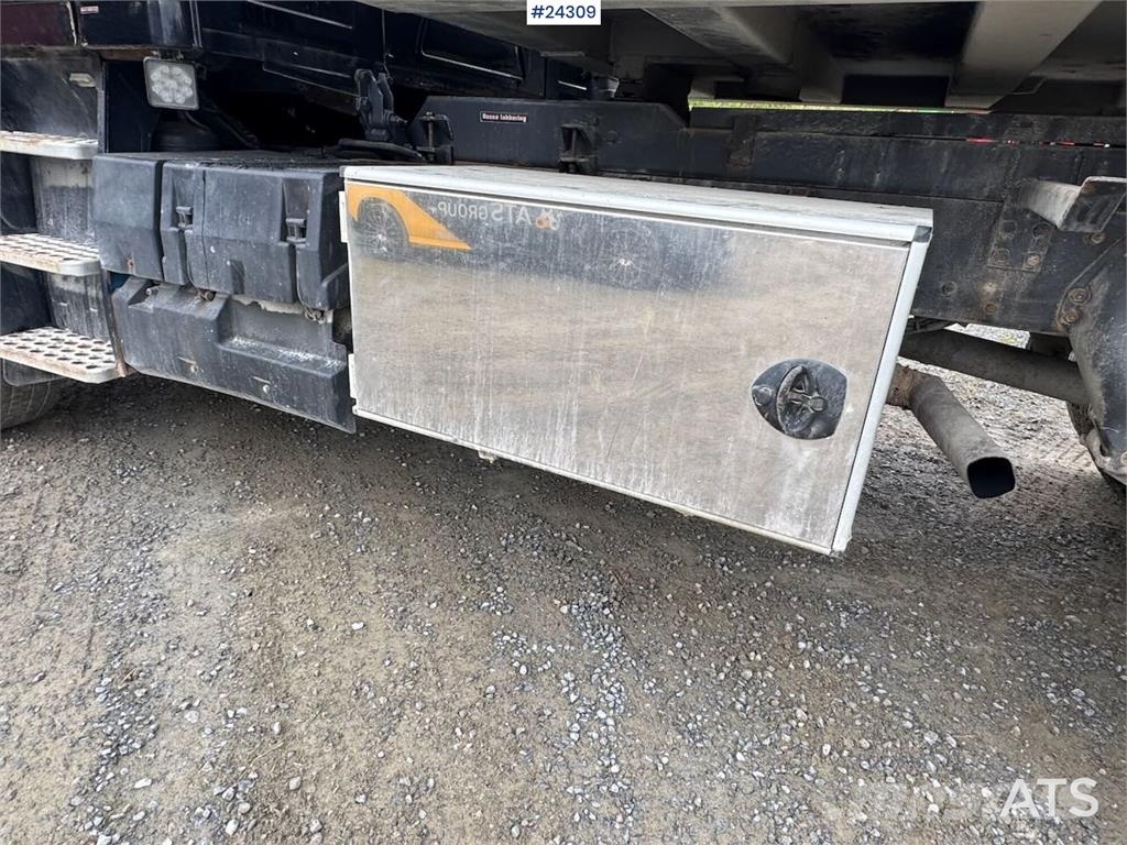 Scania T143 Cab-Over Truck – Veteran Camiones bañeras basculantes o volquetes