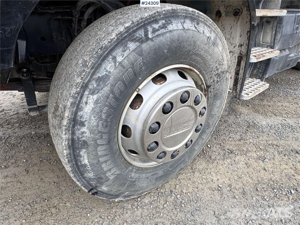 Scania T143 Cab-Over Truck – Veteran Camiones bañeras basculantes o volquetes