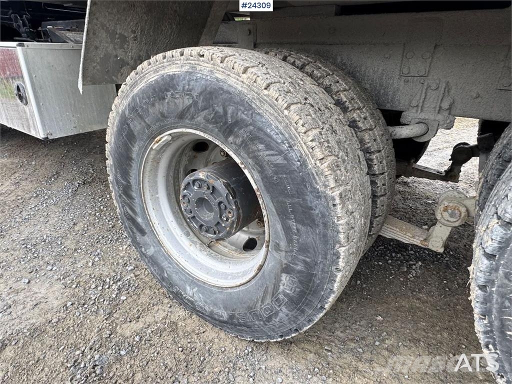 Scania T143 Cab-Over Truck – Veteran Camiones bañeras basculantes o volquetes