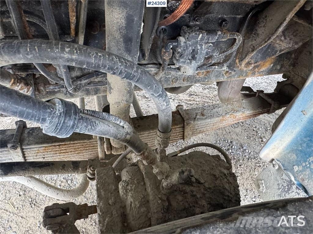Scania T143 Cab-Over Truck – Veteran Camiones bañeras basculantes o volquetes