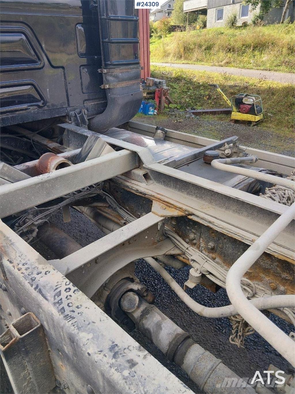 Scania T143 Cab-Over Truck – Veteran Camiones bañeras basculantes o volquetes