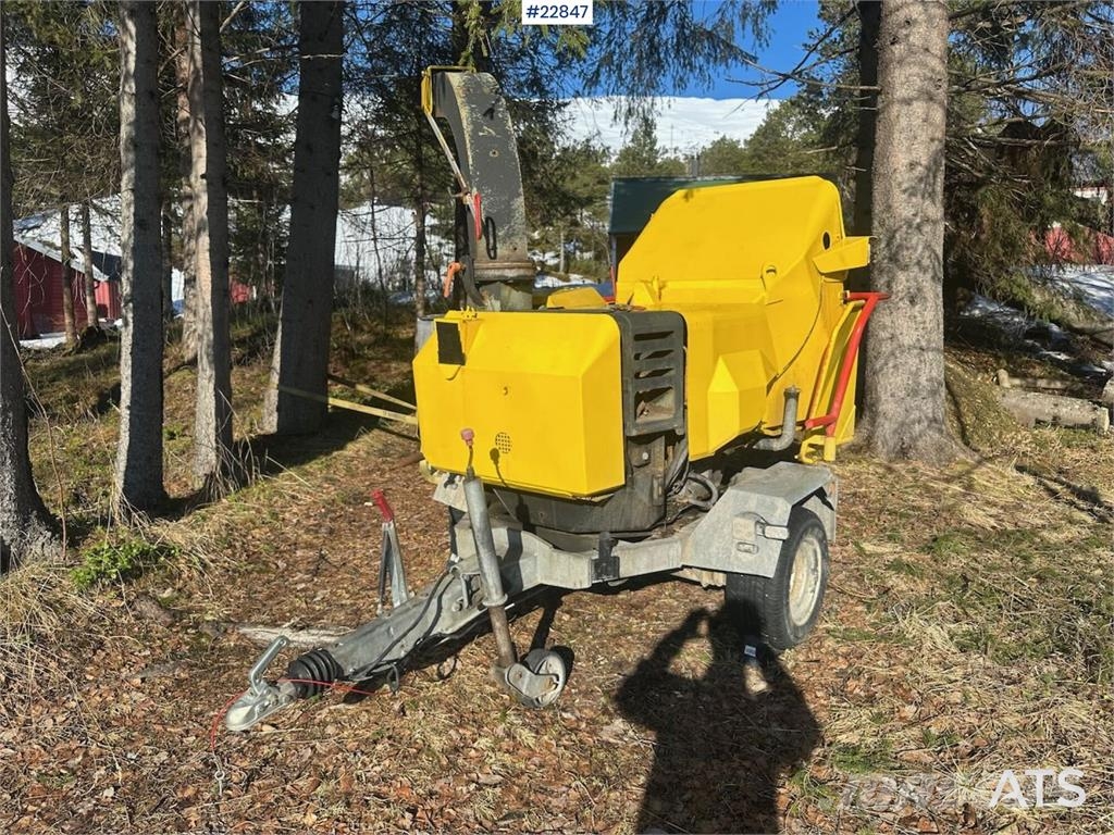 Schliesing MX220 wood chipper w/ 2 sets of knives Drobilice drva / čiperi