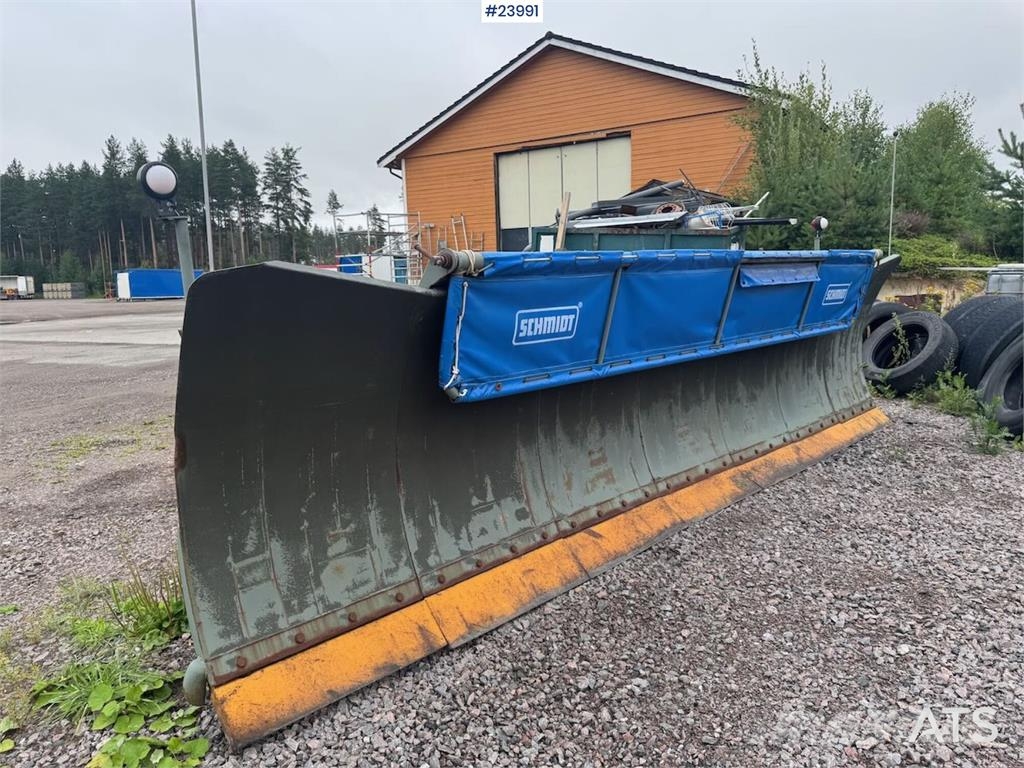 Schmidt Snow Plough – 5 metres حراثات ونصول الجليد