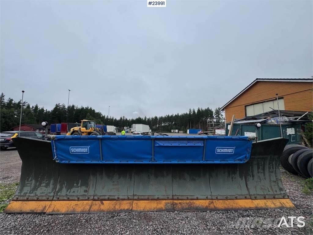 Schmidt Snow Plough – 5 metres حراثات ونصول الجليد