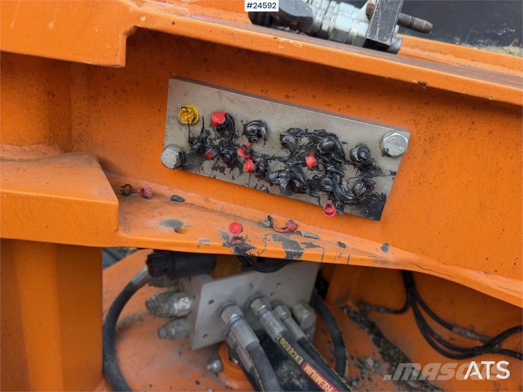 Schmidt U-H2 folding-wing plow Anlegg - Annet