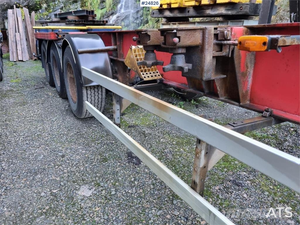 Schweriner 3 axle container chassis Andre hengere