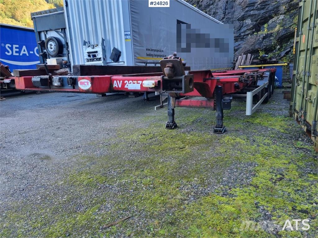 Schweriner 3 axle container chassis Andre hengere