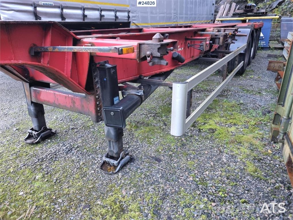 Schweriner 3 axle container chassis Andre hengere