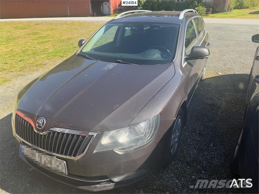 Skoda Superb 4x2 Voiture